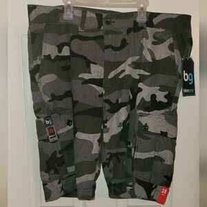 New With Tags Bluegear Black and Gray Camo Cargo Shorts Mens Size 38